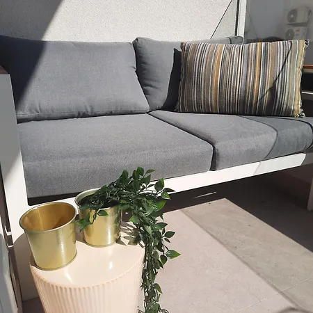 شقة Nick's Lounge سبليت